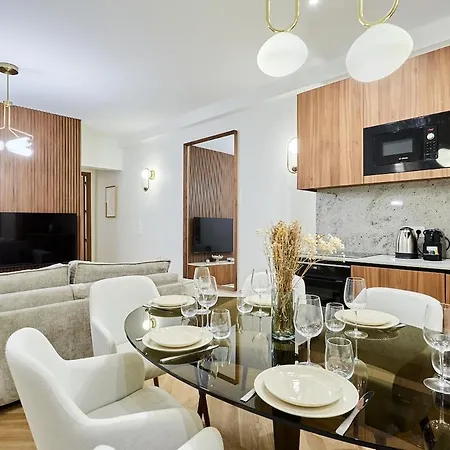 Beautiful With Ac - Center Of Apartment